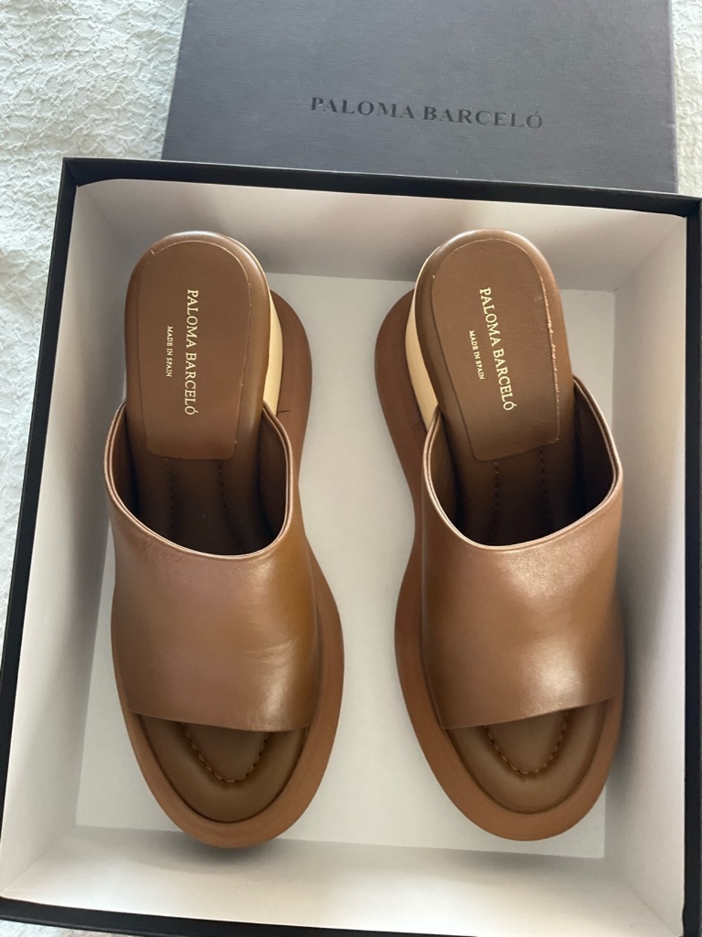 PALOMA BARCELO
Made In Spain Leather Wedge  mules Platform 
Size 39 - Picture 6 of 13
